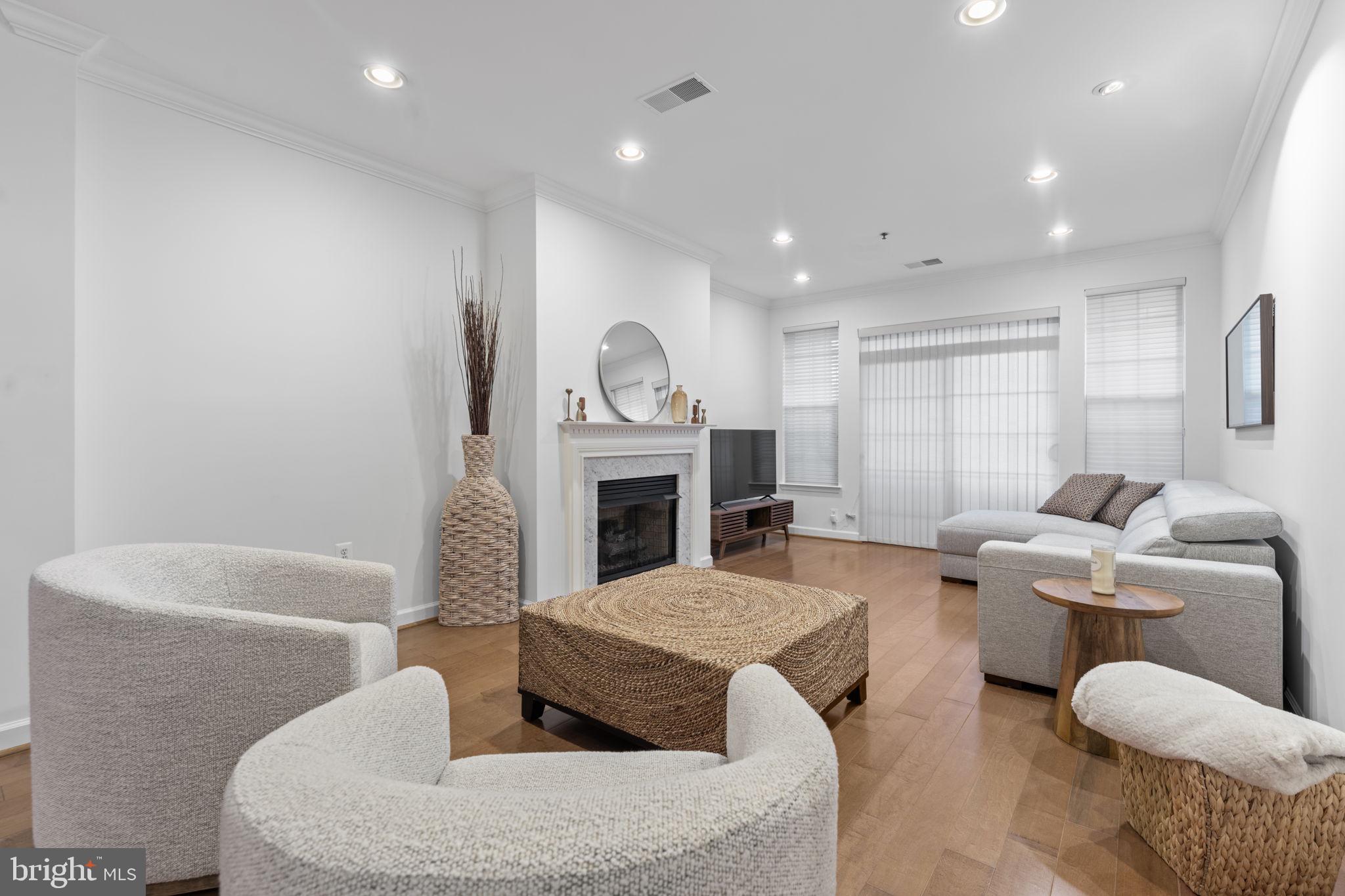 PROVIDENCE SQUARE - Residential