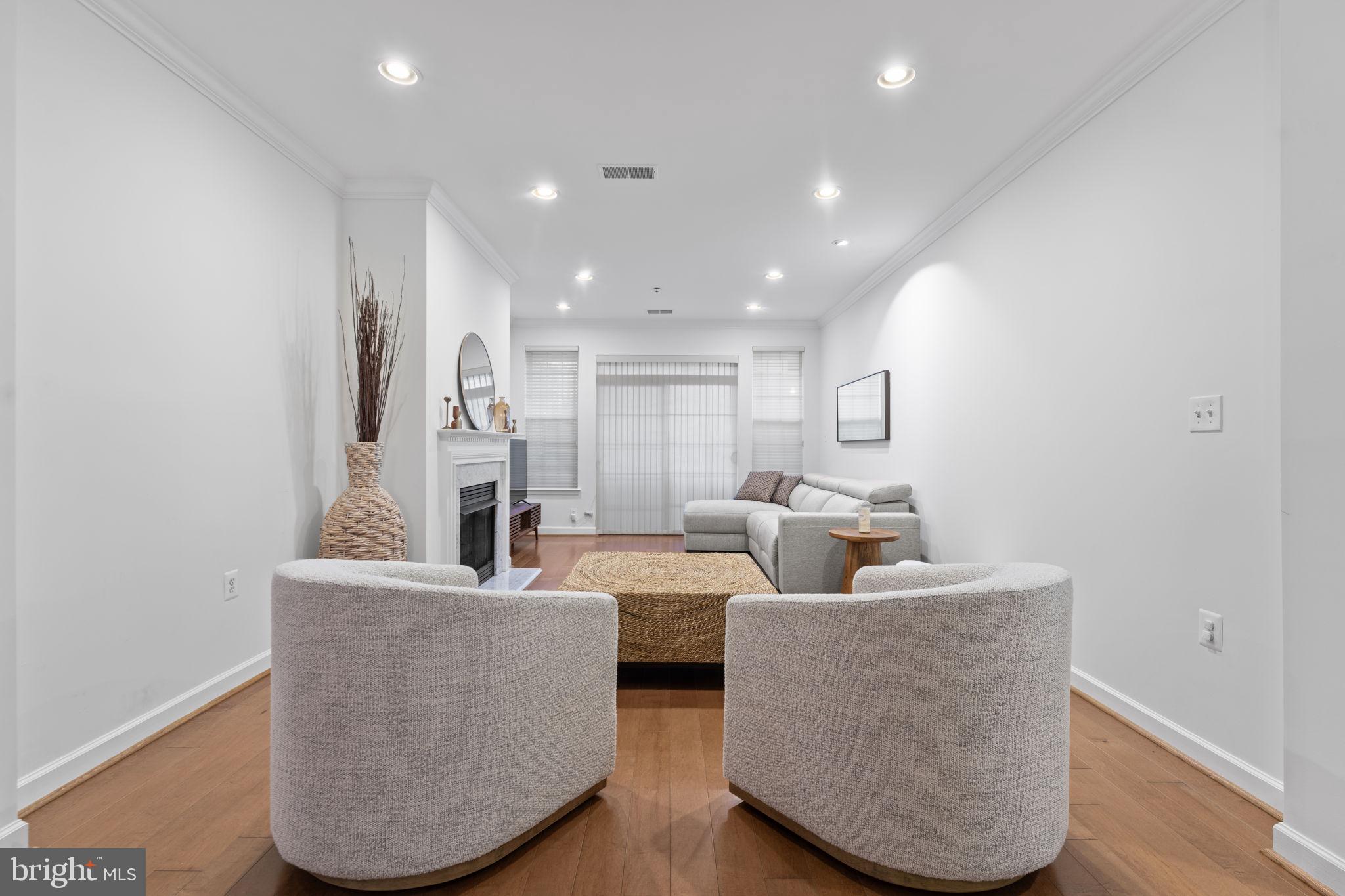 PROVIDENCE SQUARE - Residential