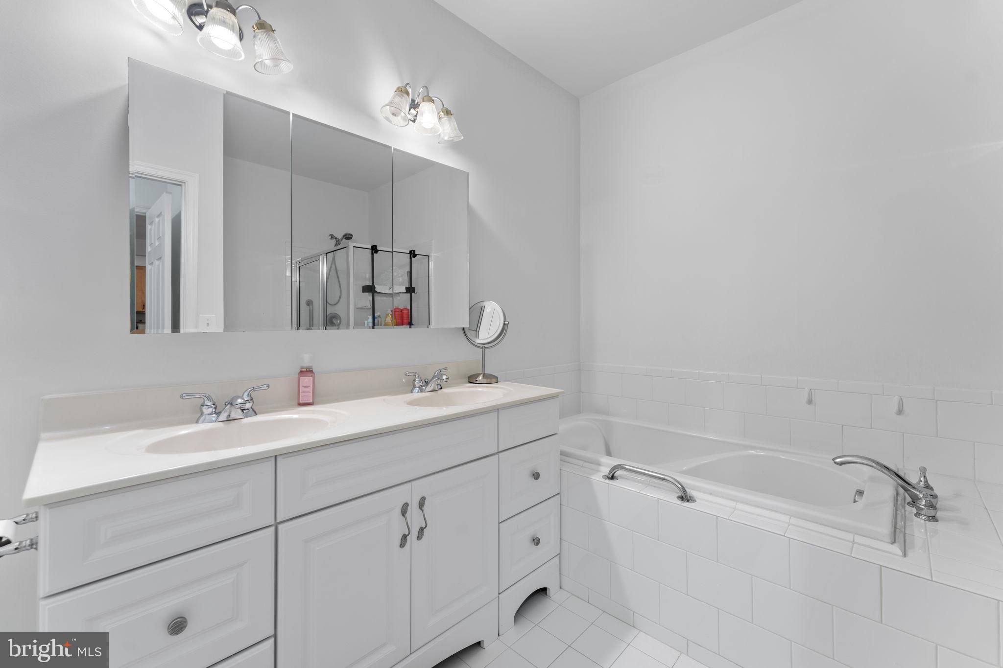 PROVIDENCE SQUARE - Residential