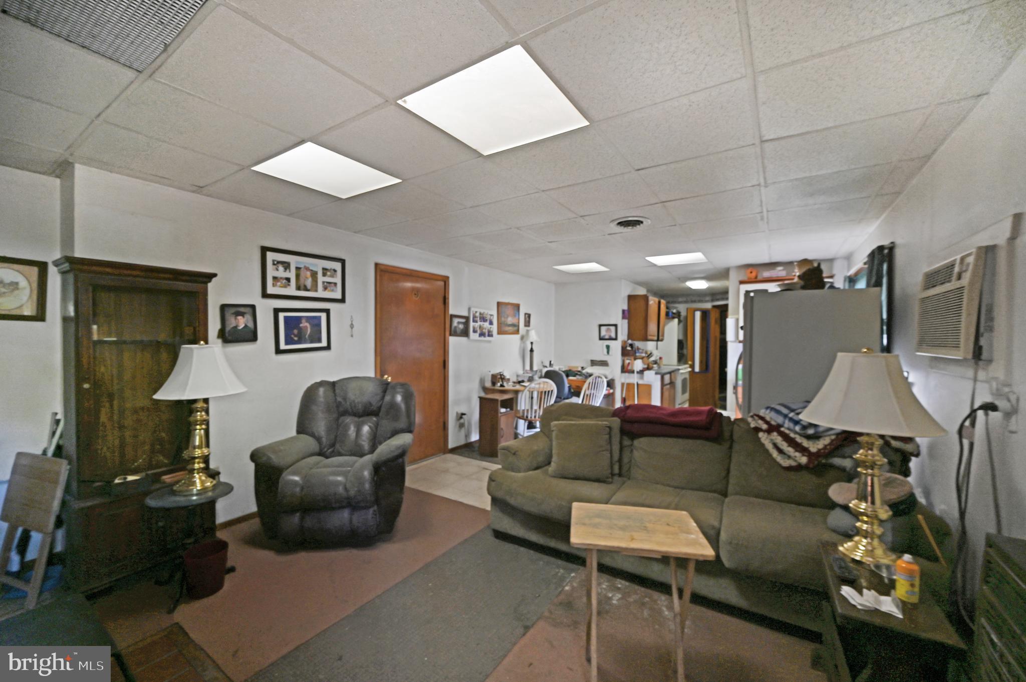 37406 WHITEMANS LANE