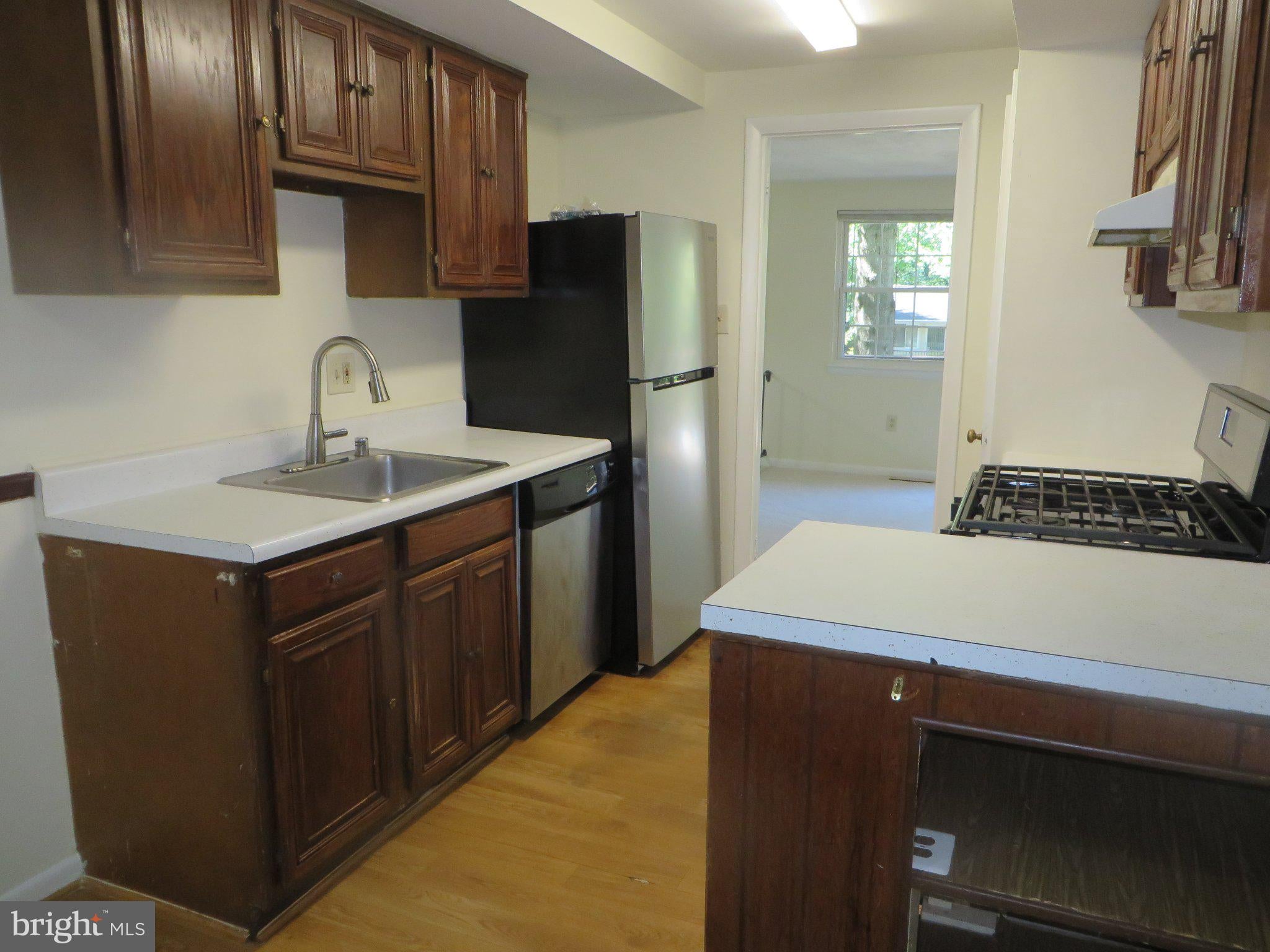 7906 ORANGE PLANK ROAD
