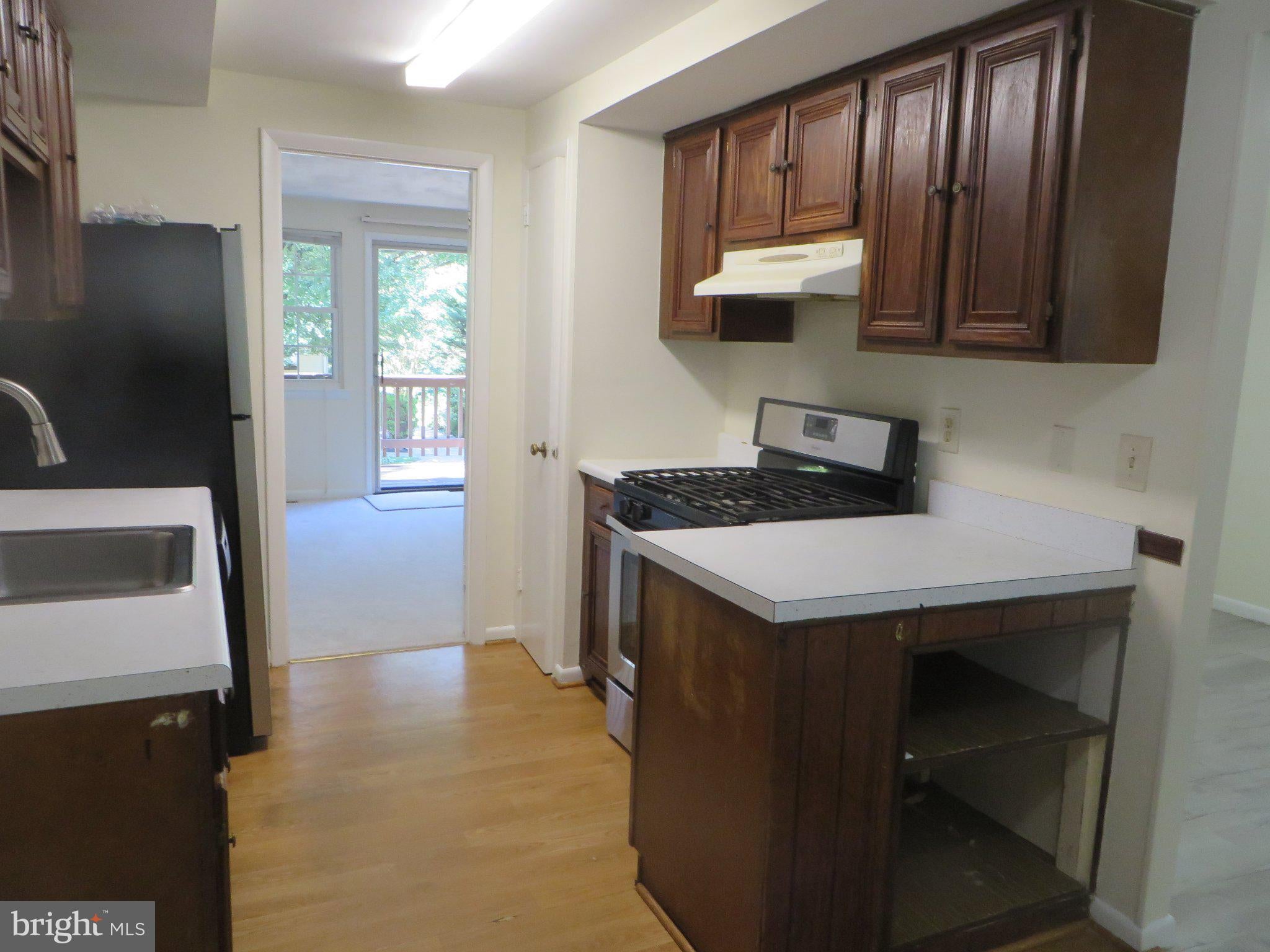 7906 ORANGE PLANK ROAD