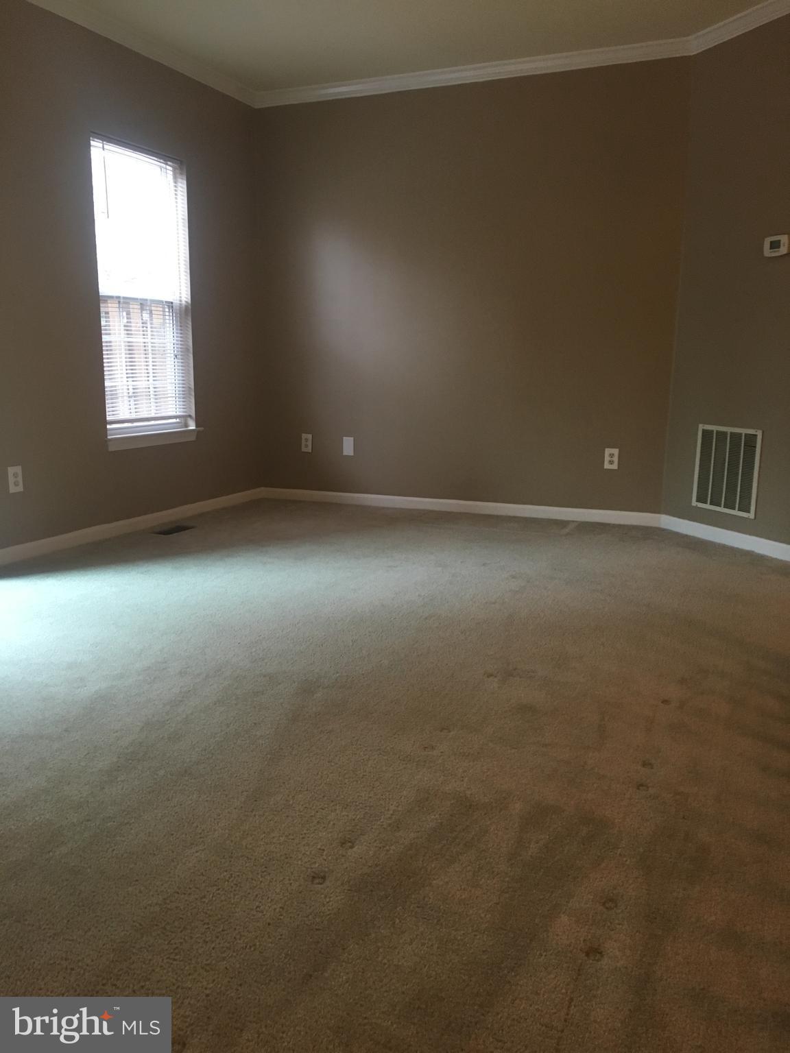 COMPTON VALLEY ESTATES - Residential Lease