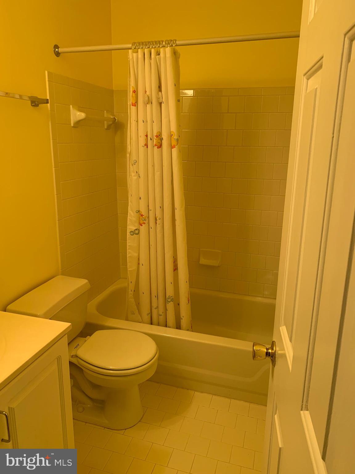 HINES ESTATES - Residential Lease