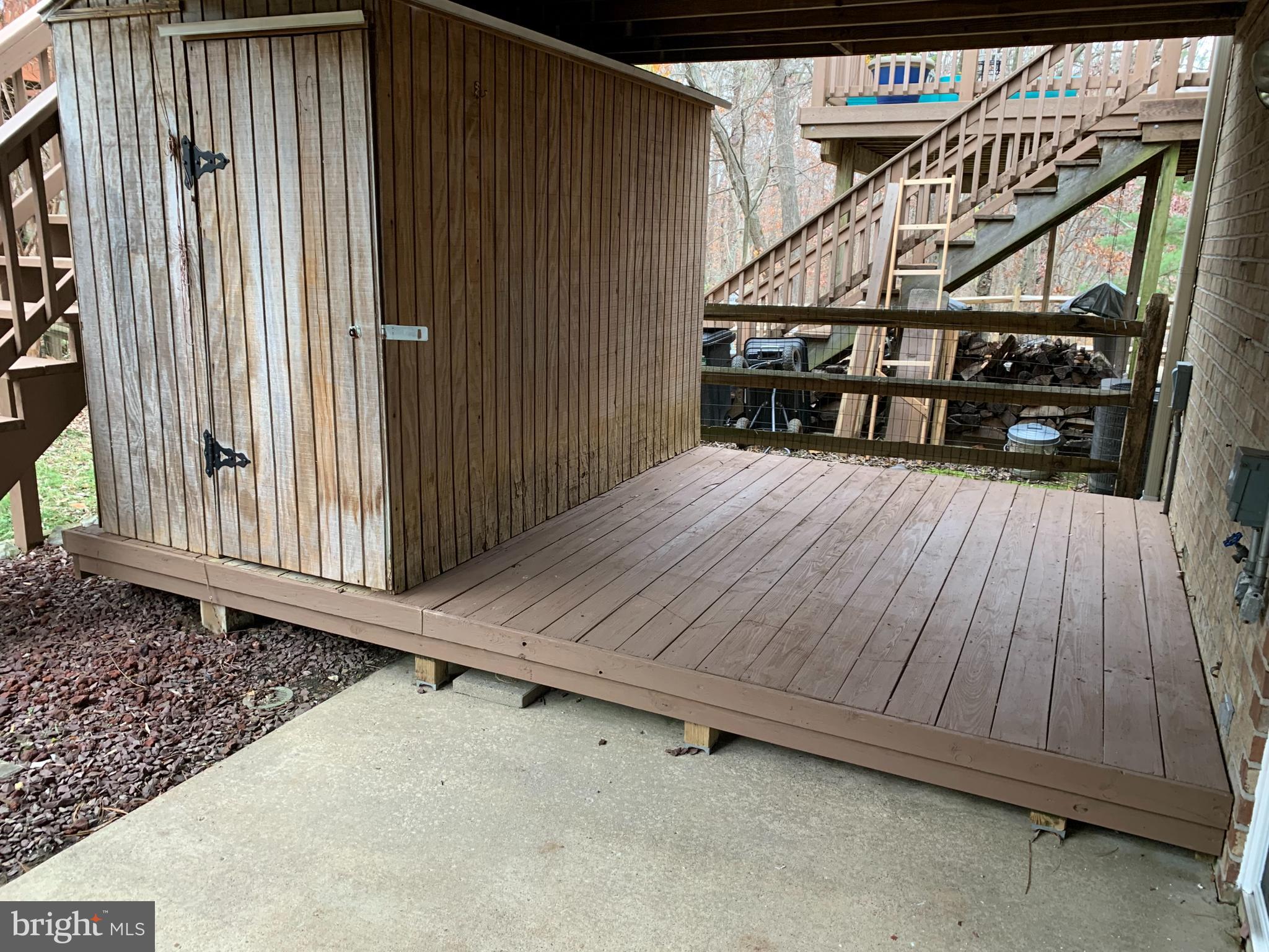 HINES ESTATES - Residential Lease