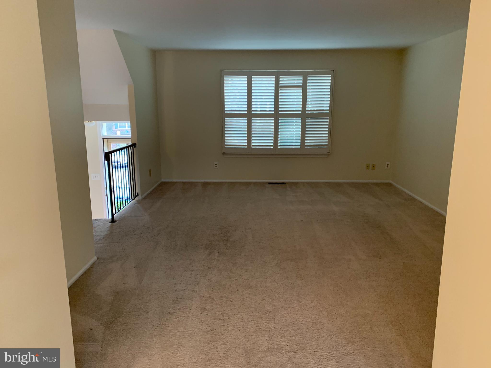 HINES ESTATES - Residential Lease