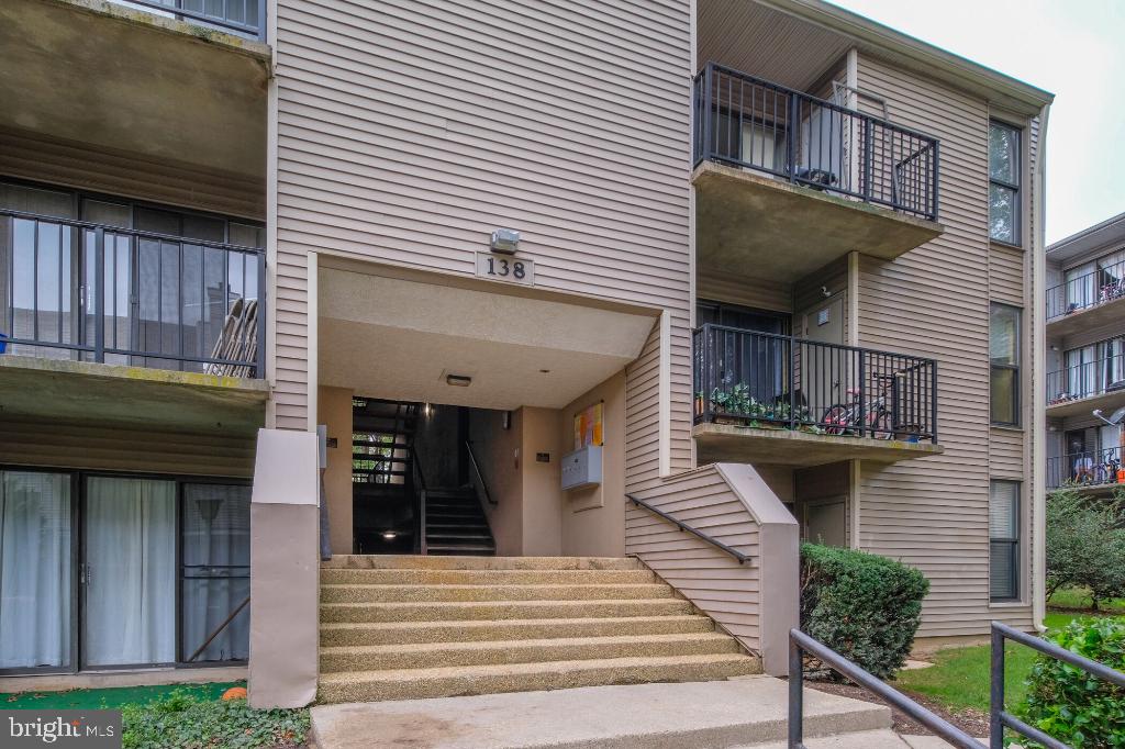 138 DUVALL LANE 301