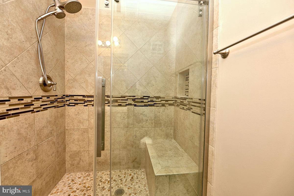 HEATHER GLEN - Residential