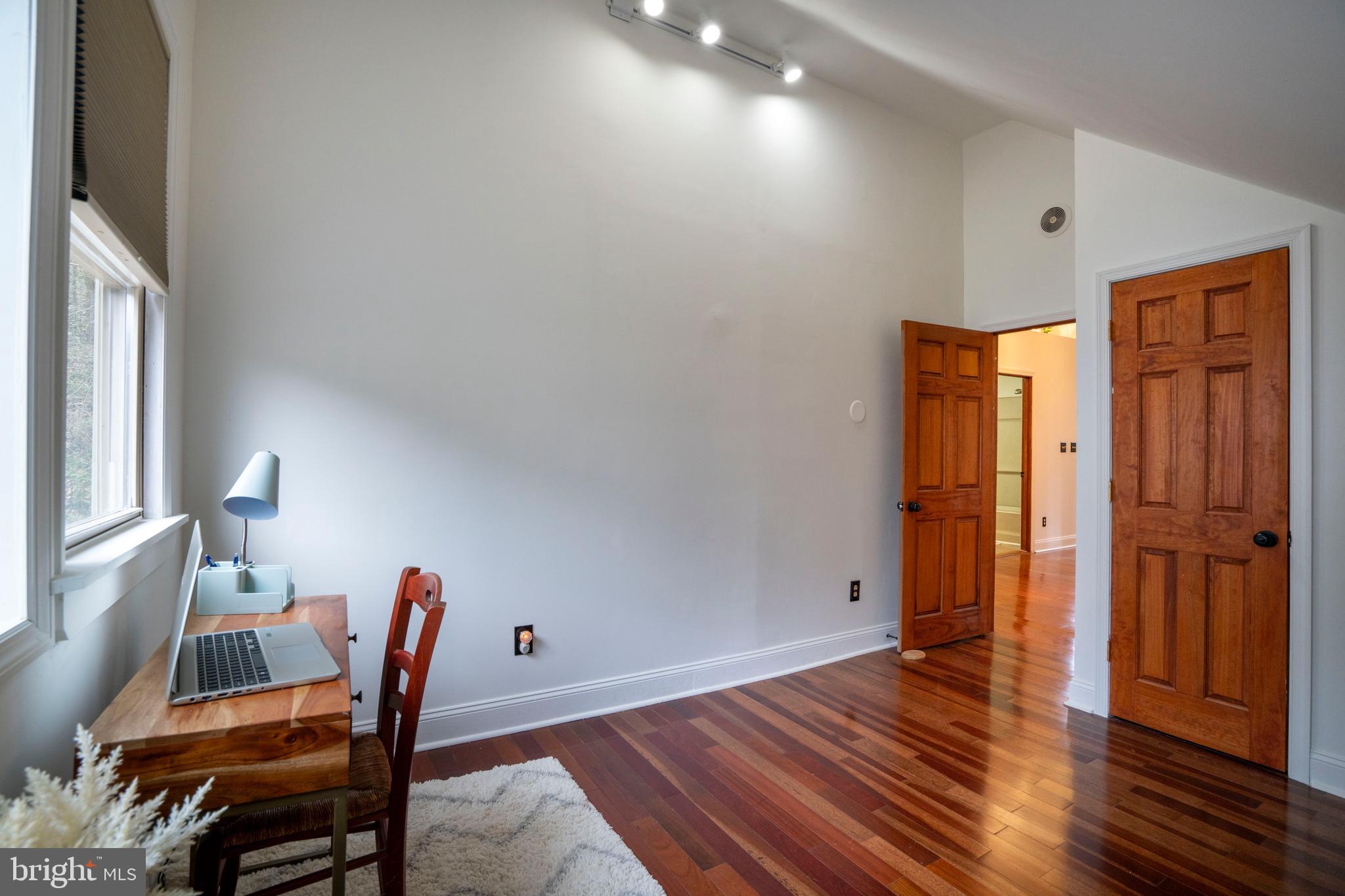 FISHERMANS PARADISE - Residential