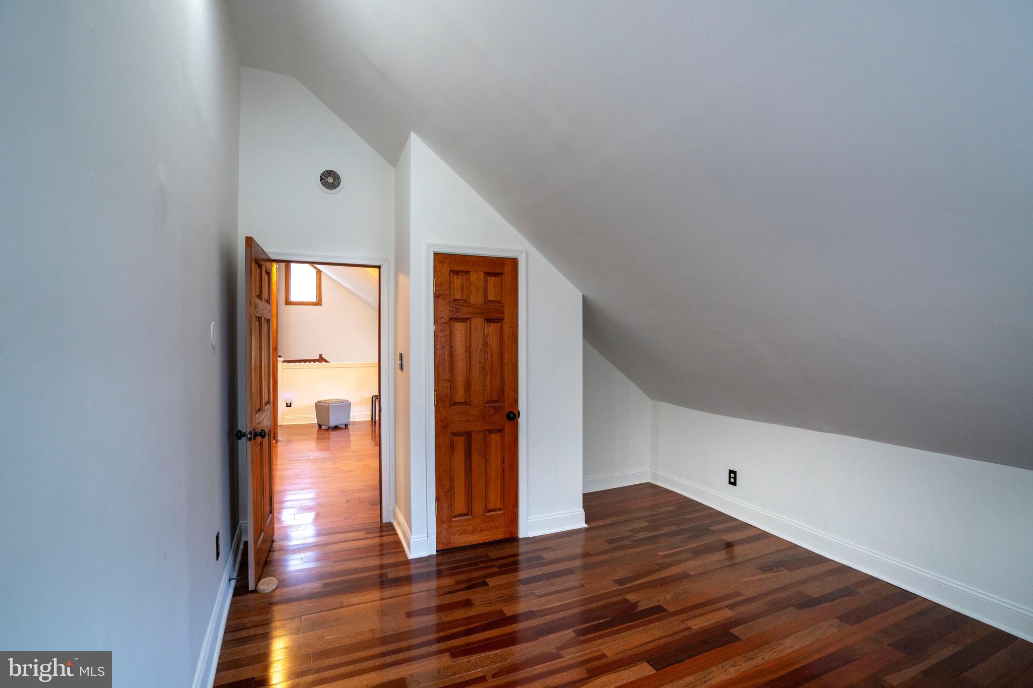 FISHERMANS PARADISE - Residential