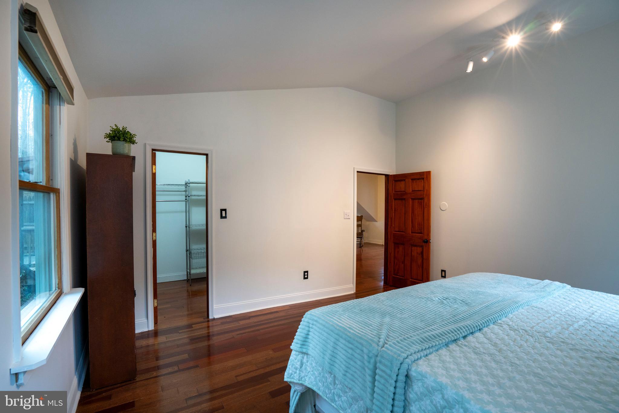 FISHERMANS PARADISE - Residential