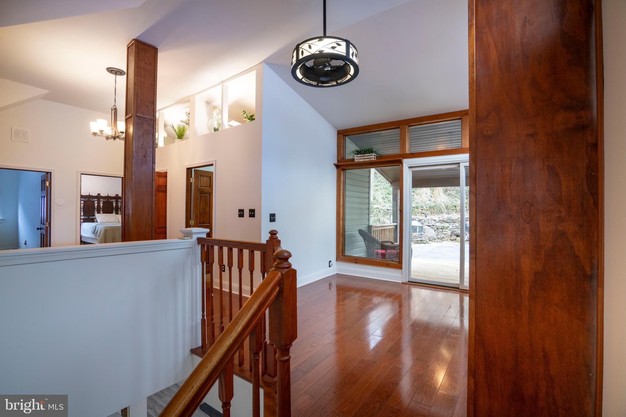 FISHERMANS PARADISE - Residential