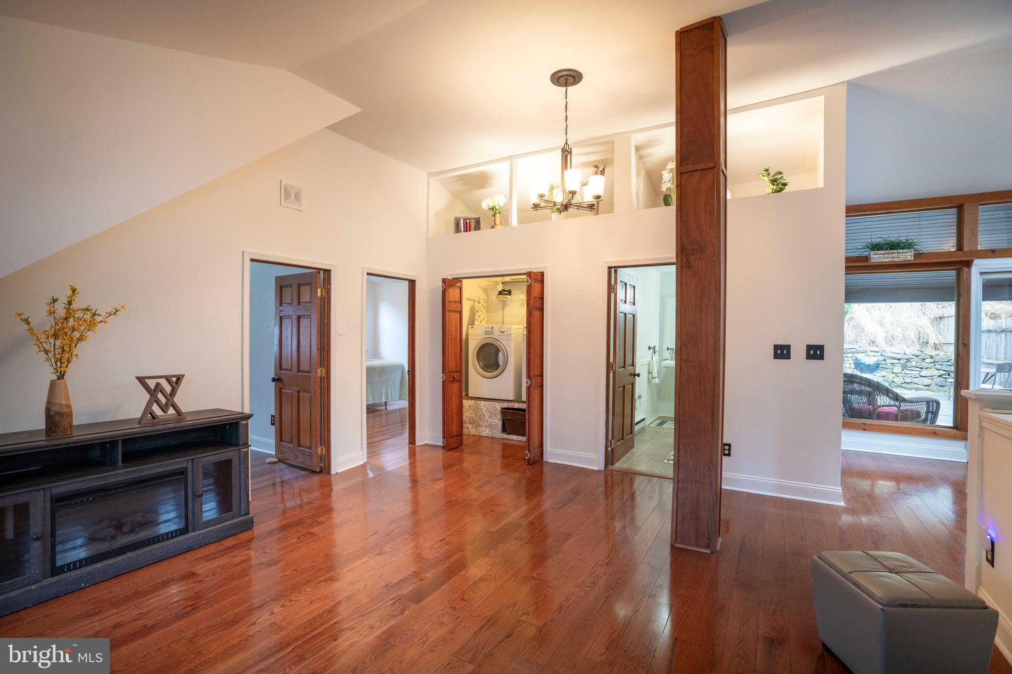 FISHERMANS PARADISE - Residential