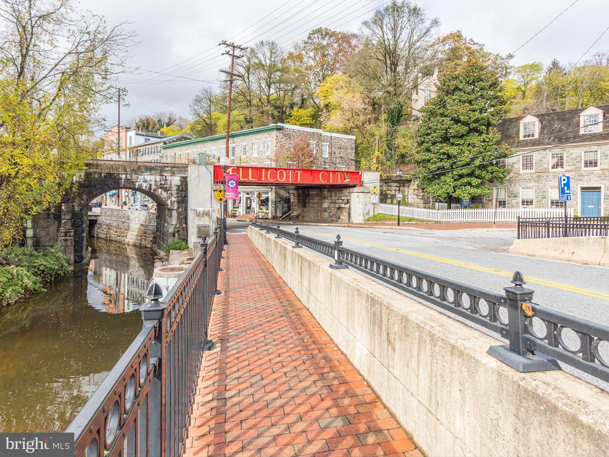 TOWNHOMES OF TIMBERLAND - Residential