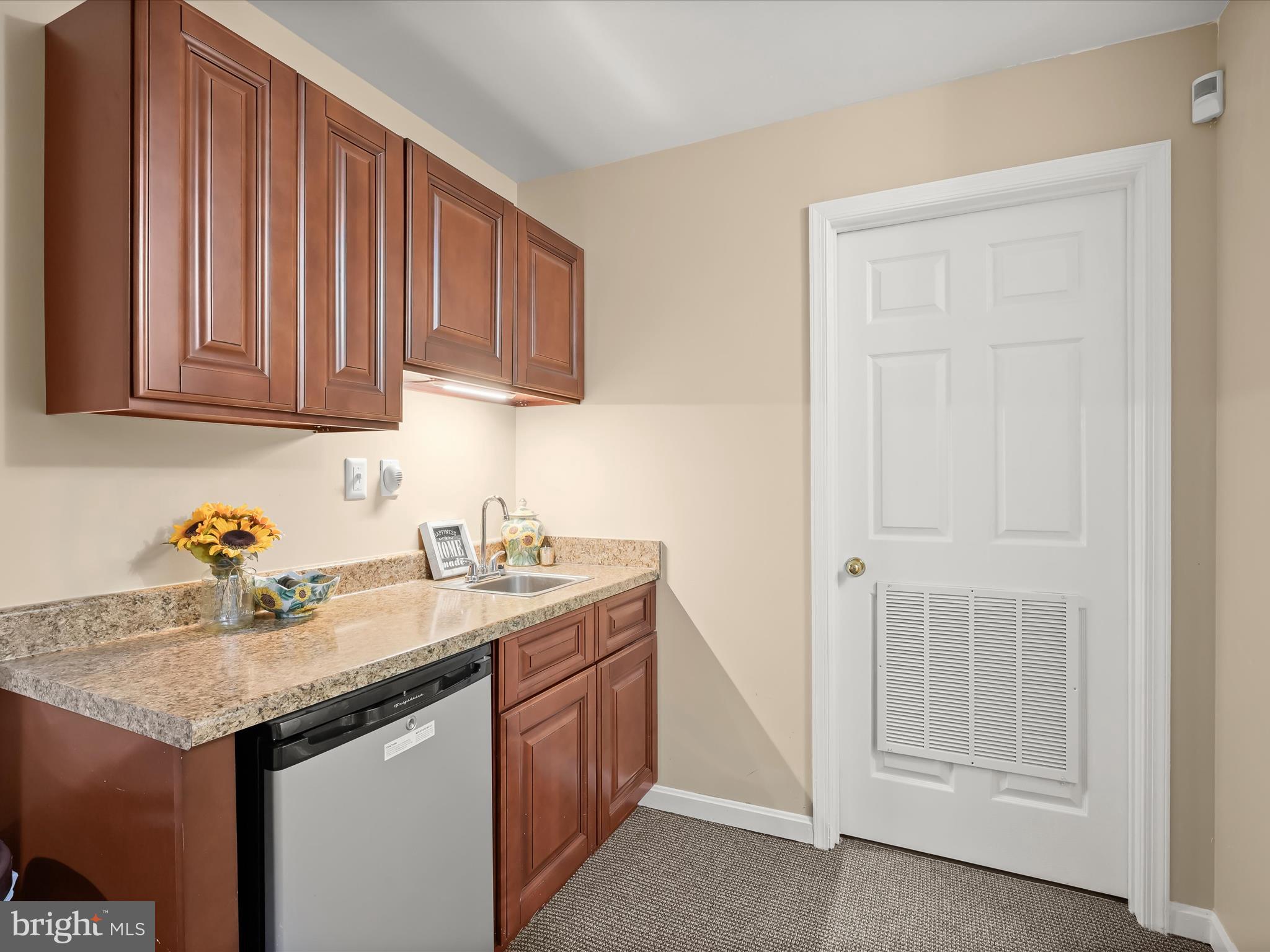 TOWNHOMES OF TIMBERLAND - Residential