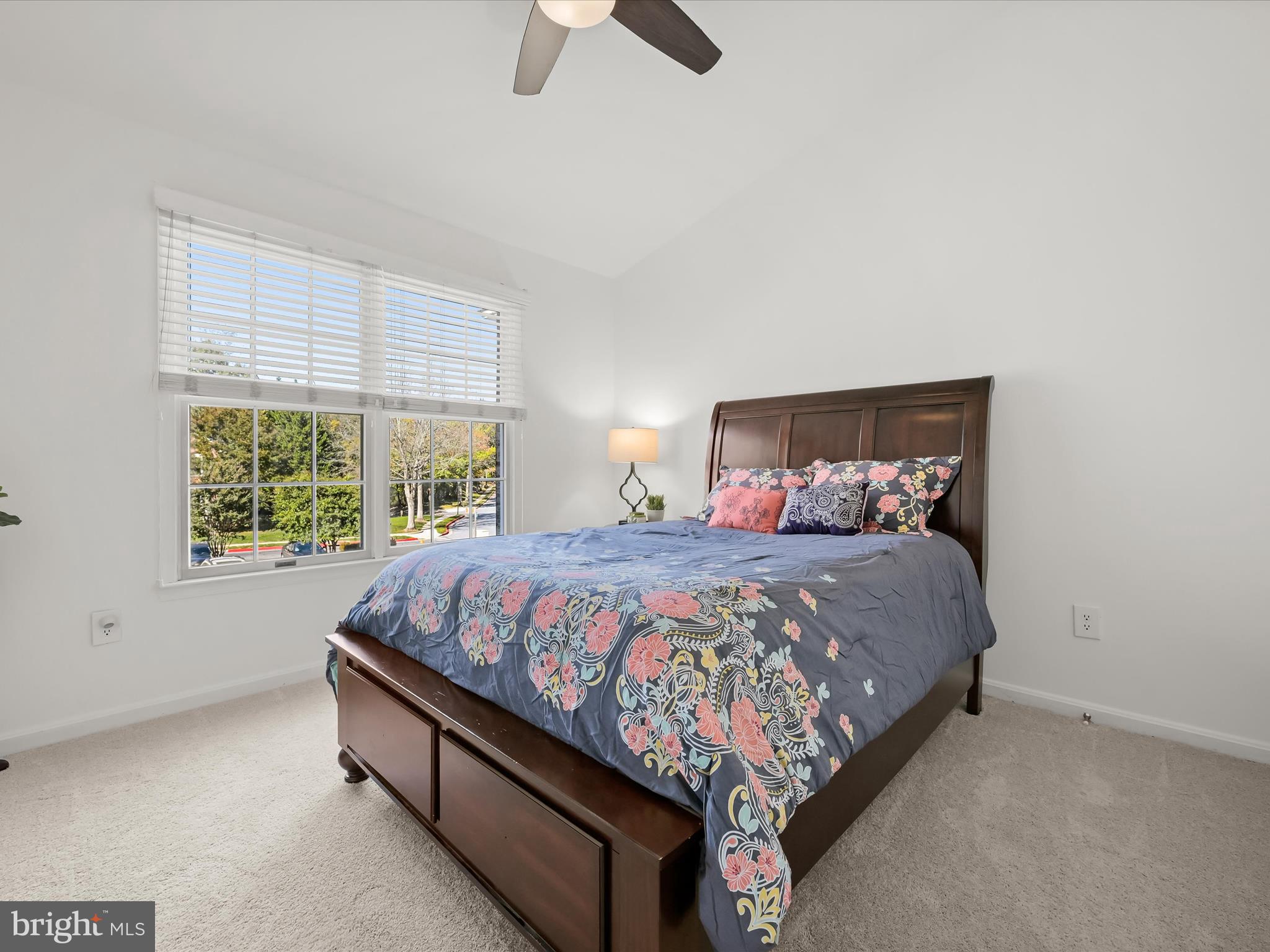 TOWNHOMES OF TIMBERLAND - Residential