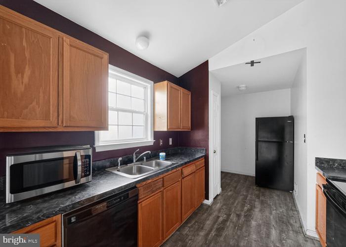 SARAHS CHOICE - Residential