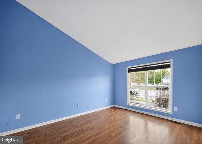 SARAHS CHOICE - Residential