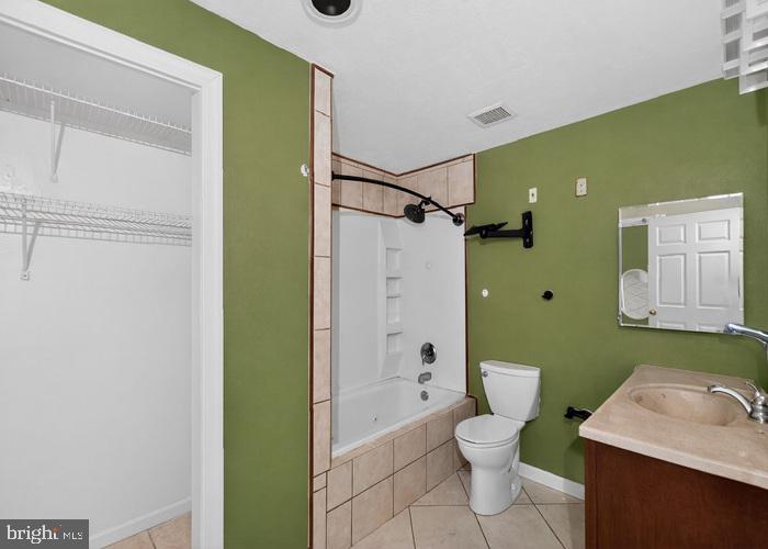 SARAHS CHOICE - Residential