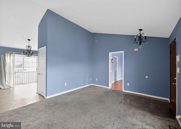 SARAHS CHOICE - Residential