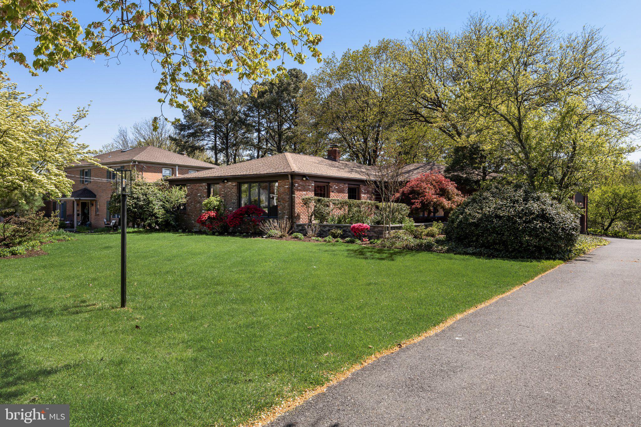 1805 COUNTRY CLUB DRIVE