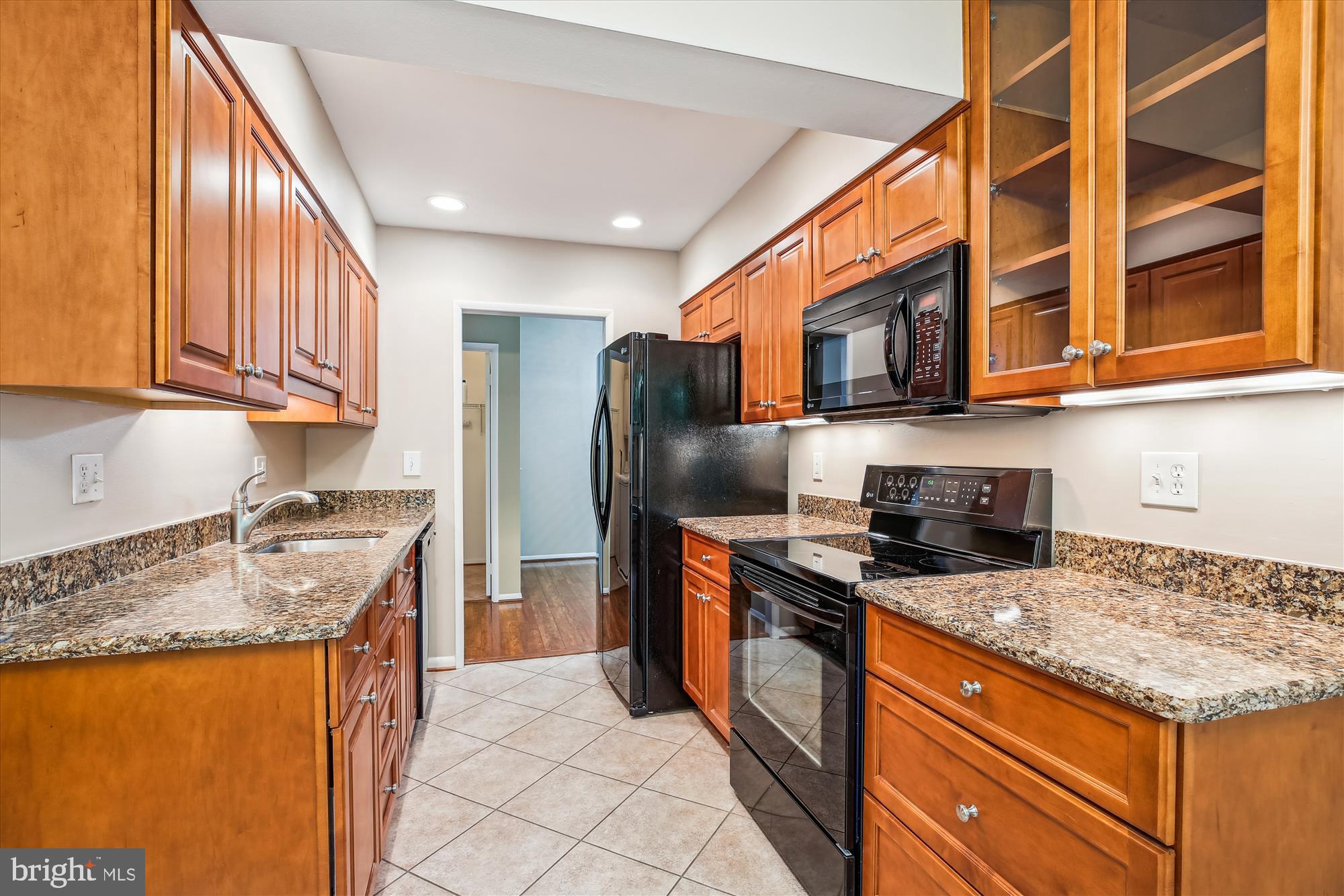 LEISURE WORLD - Residential Lease