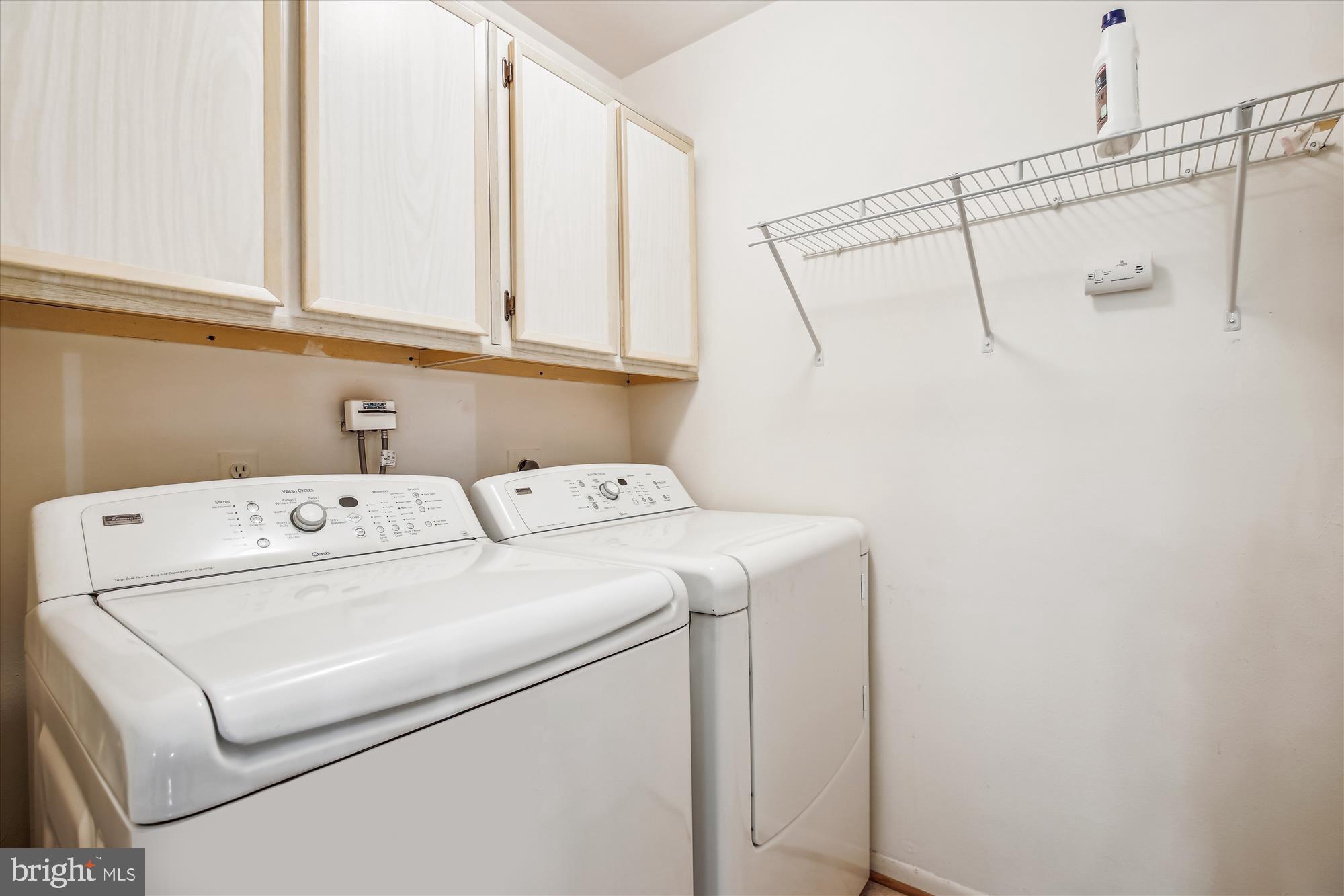 LEISURE WORLD - Residential Lease