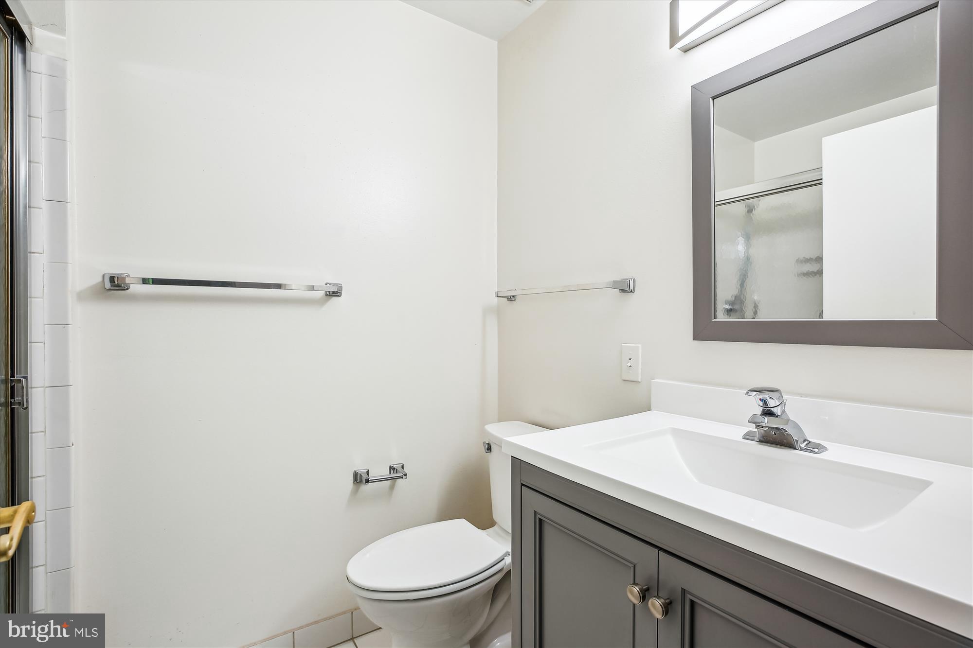 LEISURE WORLD - Residential Lease