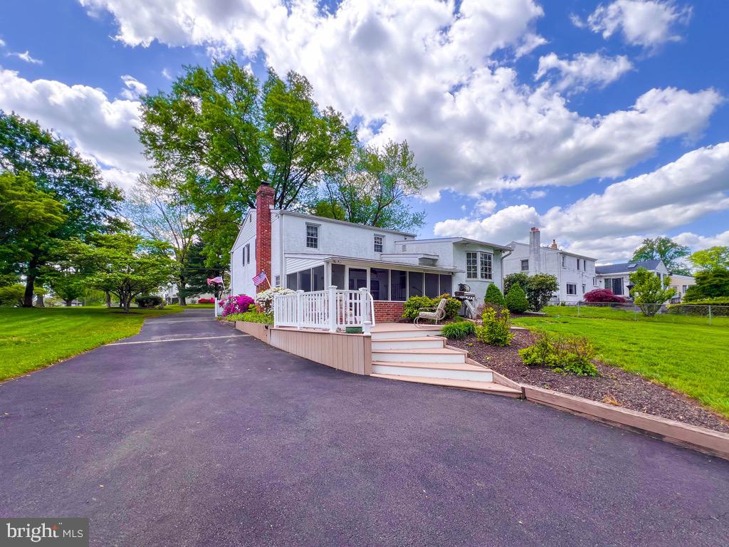 HOLLAND PARK - Residential