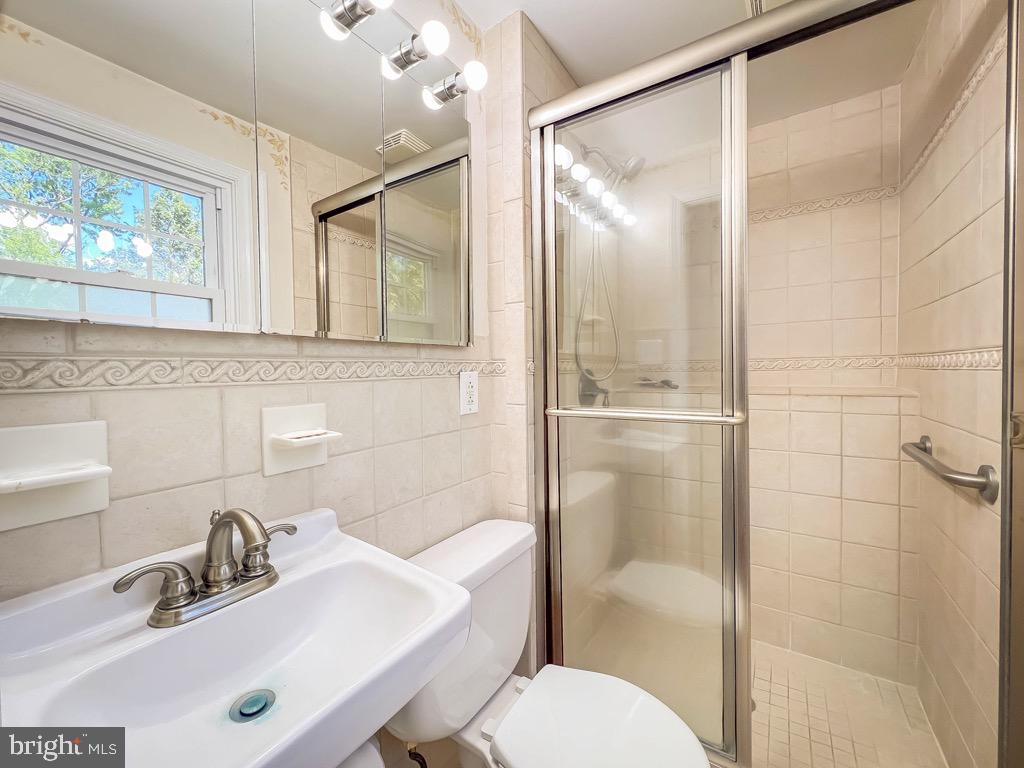 HOLLAND PARK - Residential