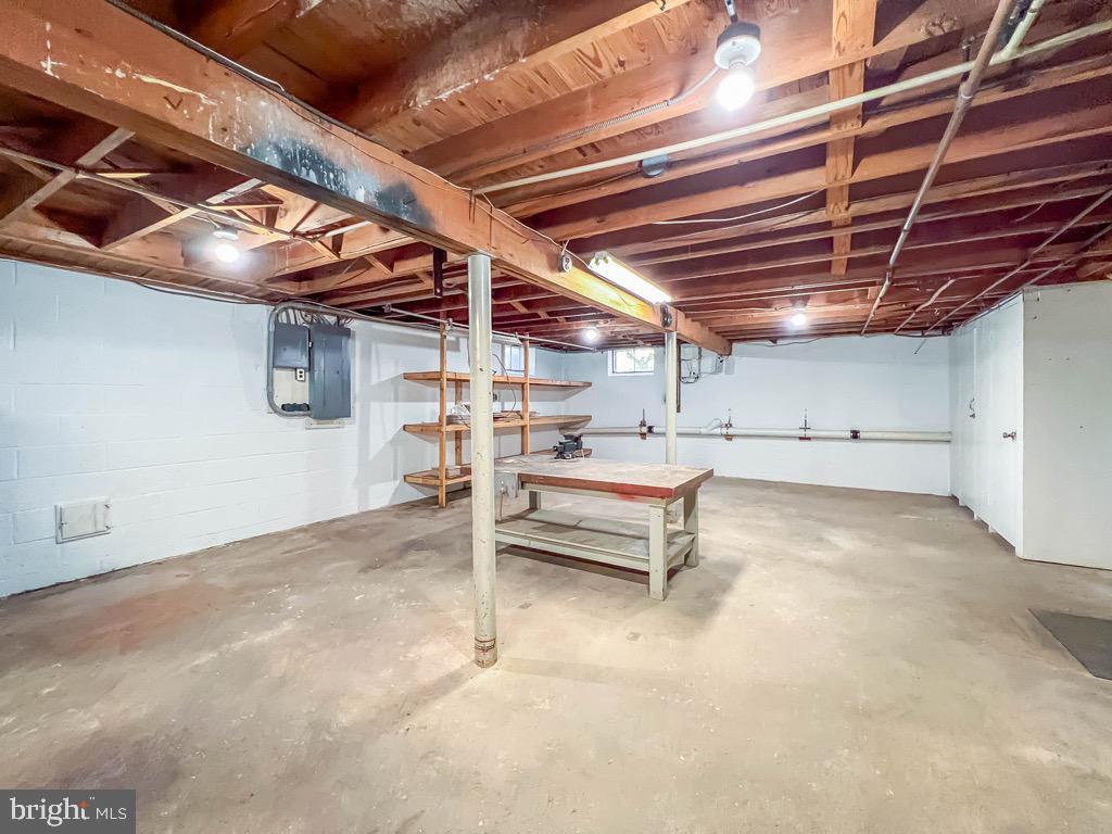 HOLLAND PARK - Residential