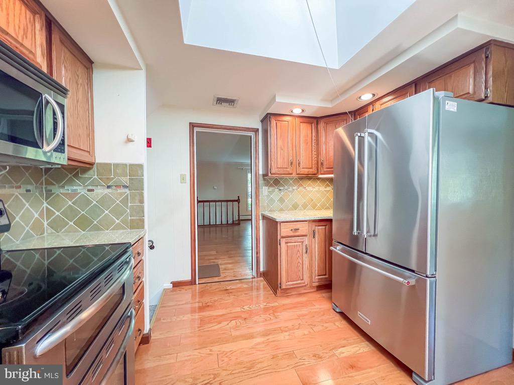 HOLLAND PARK - Residential