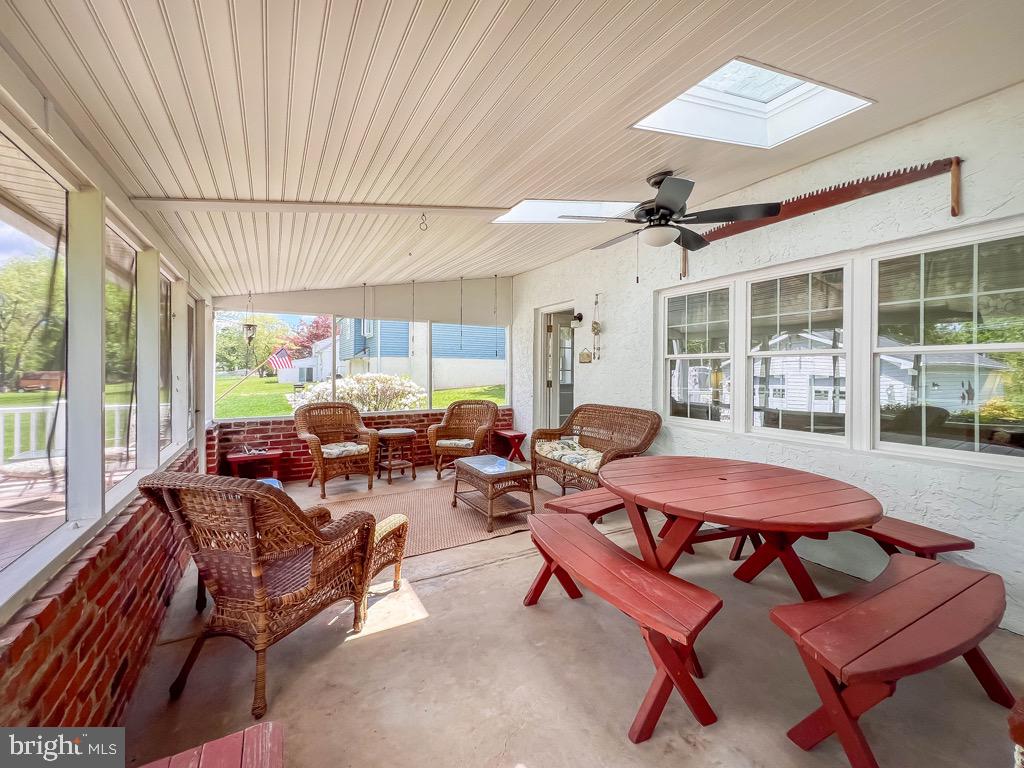 HOLLAND PARK - Residential