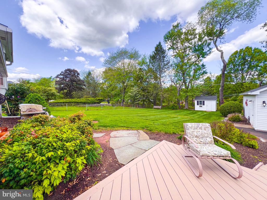 HOLLAND PARK - Residential