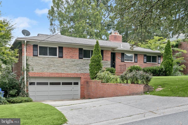 5900 OSCEOLA RD, BETHESDA, MD 20816 - Image e10fe71b6748ea2e7bebf207761672f2/2542887923