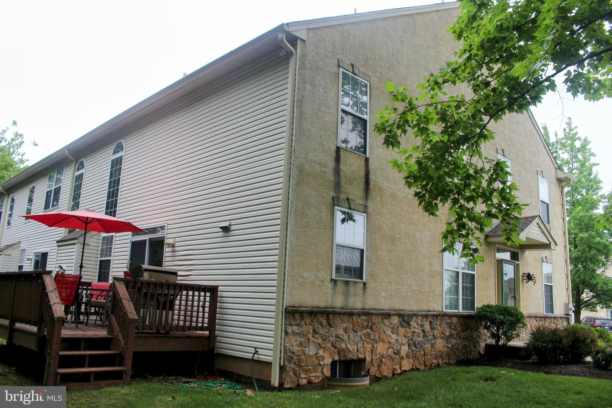 HAMPTON GREEN - Residential