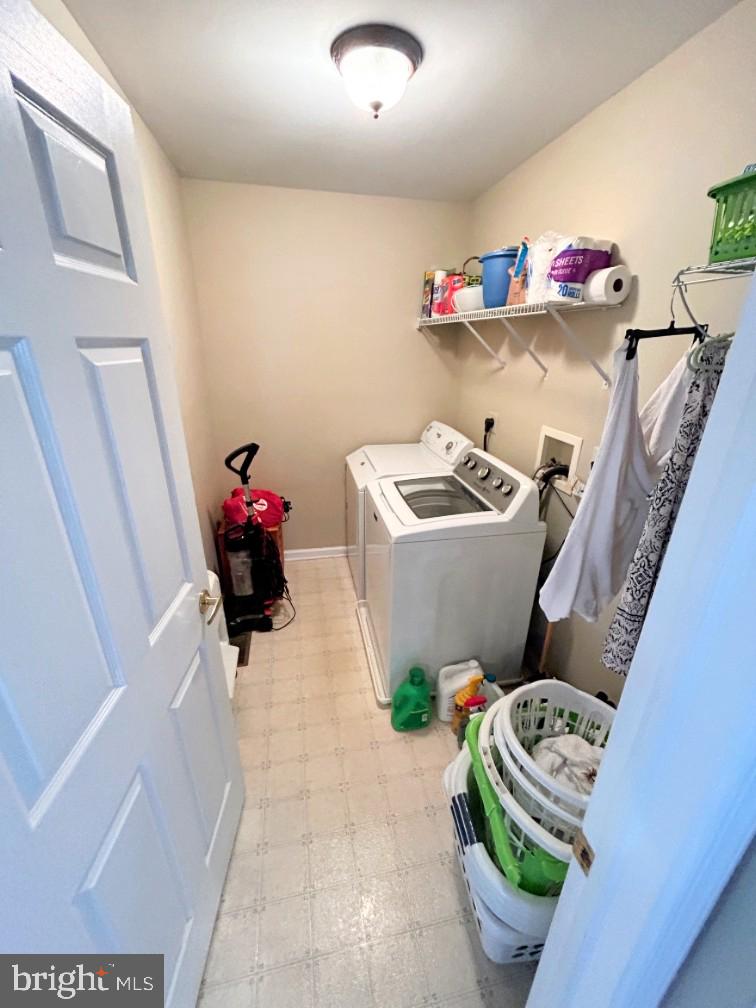 HAMPTON GREEN - Residential