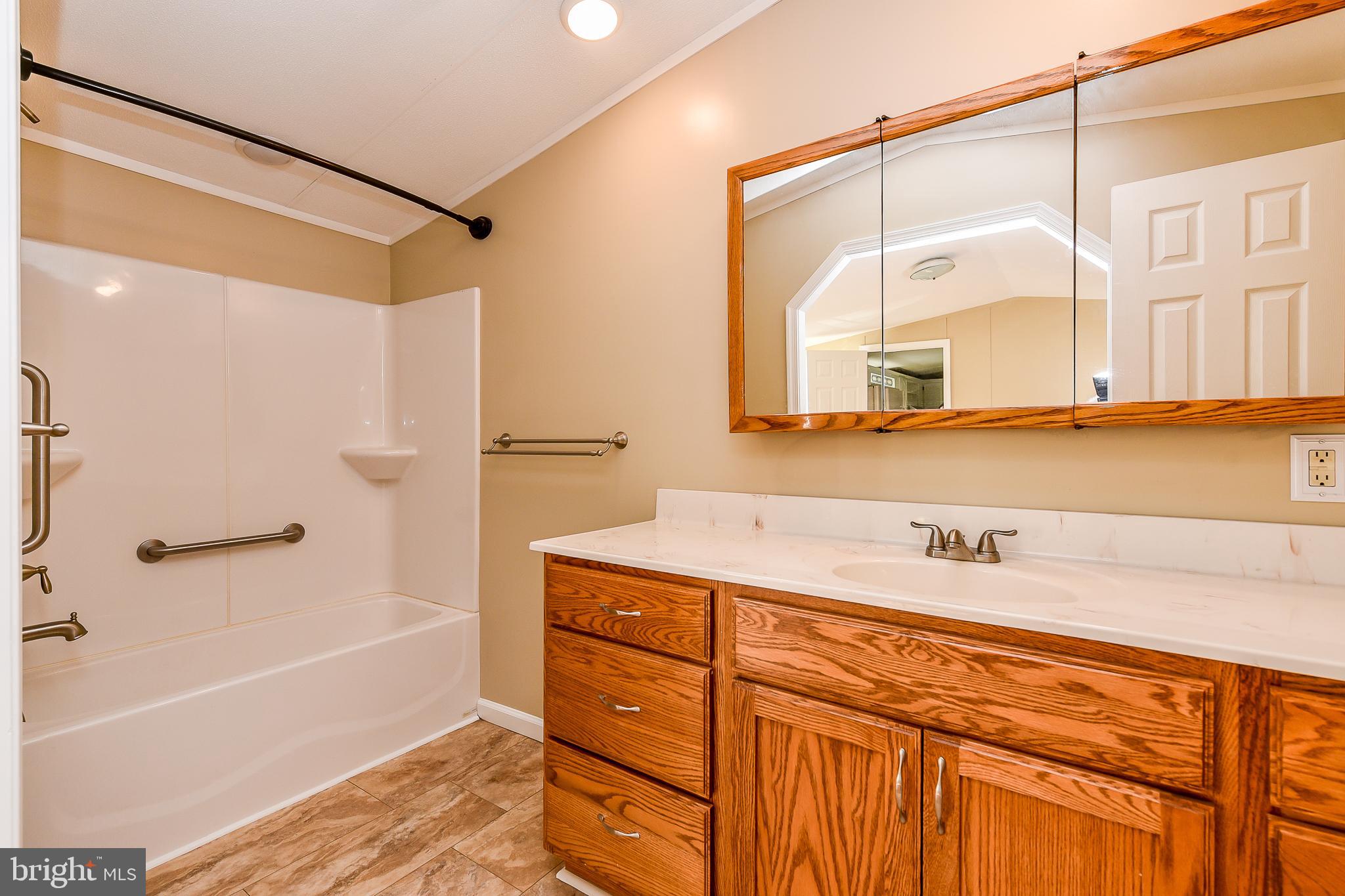 GOLLER HILLS - Residential