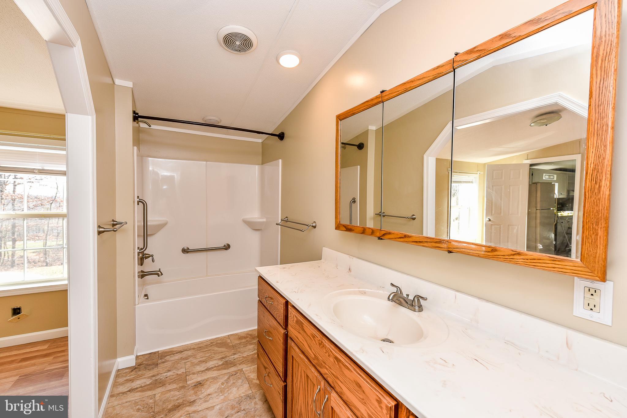 GOLLER HILLS - Residential