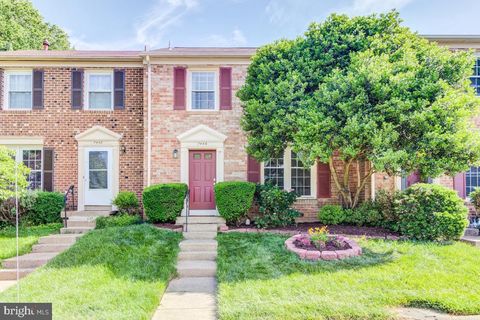 Photo of 7446 Fountain Head Drive, ANNANDALE, VA 22003 (MLS # VAFX2290486)