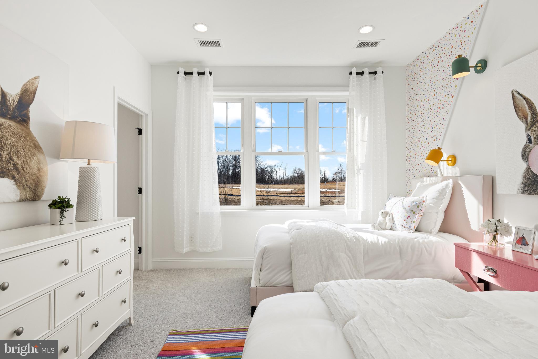 ESTATES AT STONECLIFF - Residential