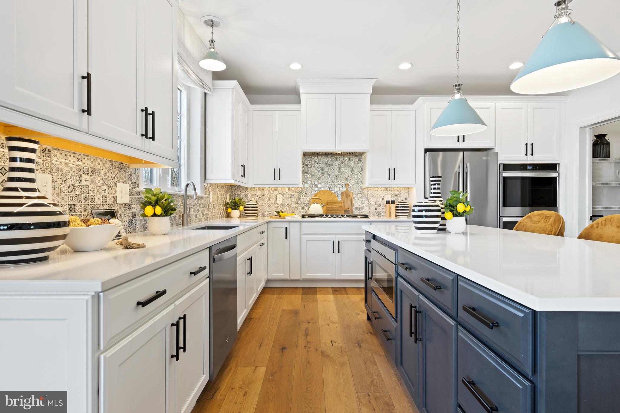 ESTATES AT STONECLIFF - Residential