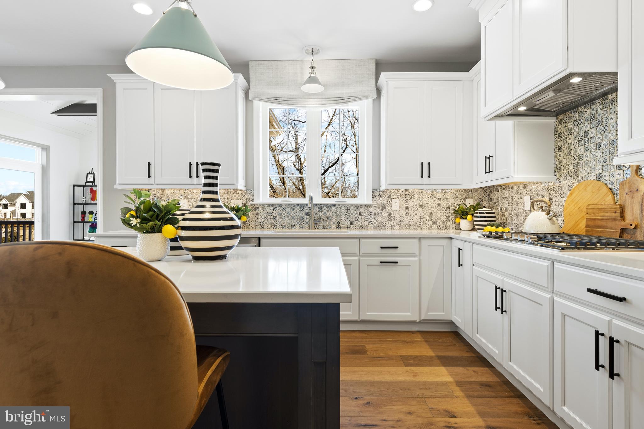 ESTATES AT STONECLIFF - Residential