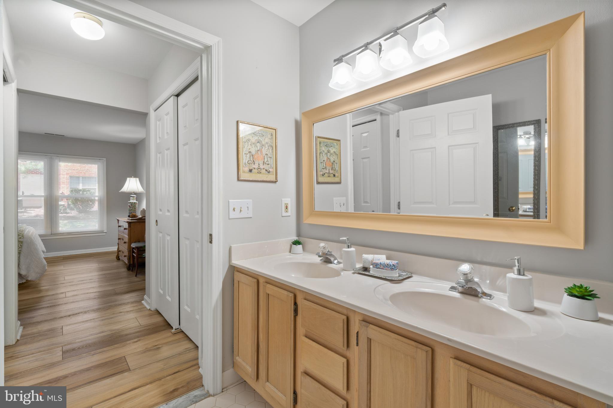 HARBOUR GATES - Residential