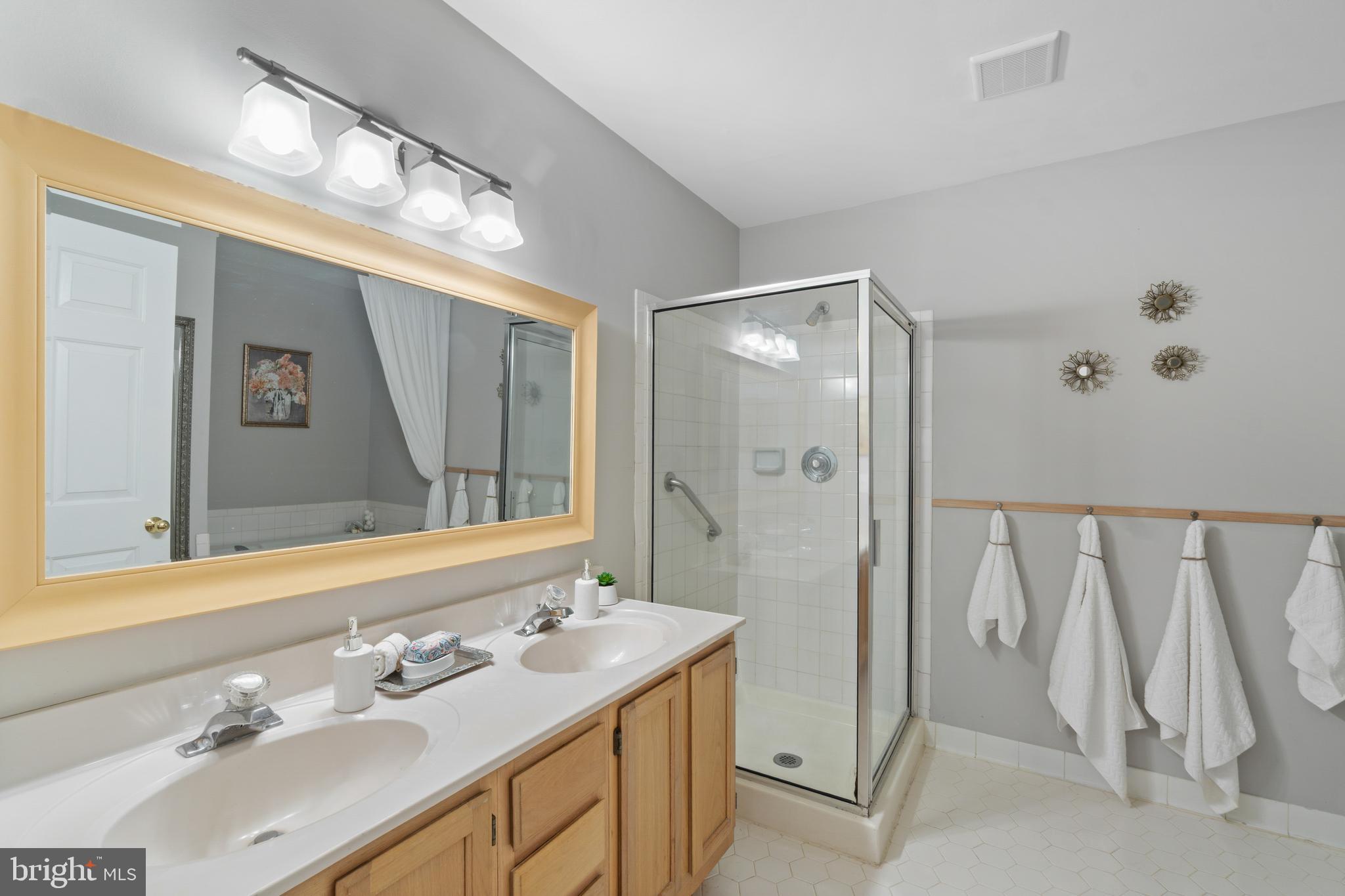 HARBOUR GATES - Residential