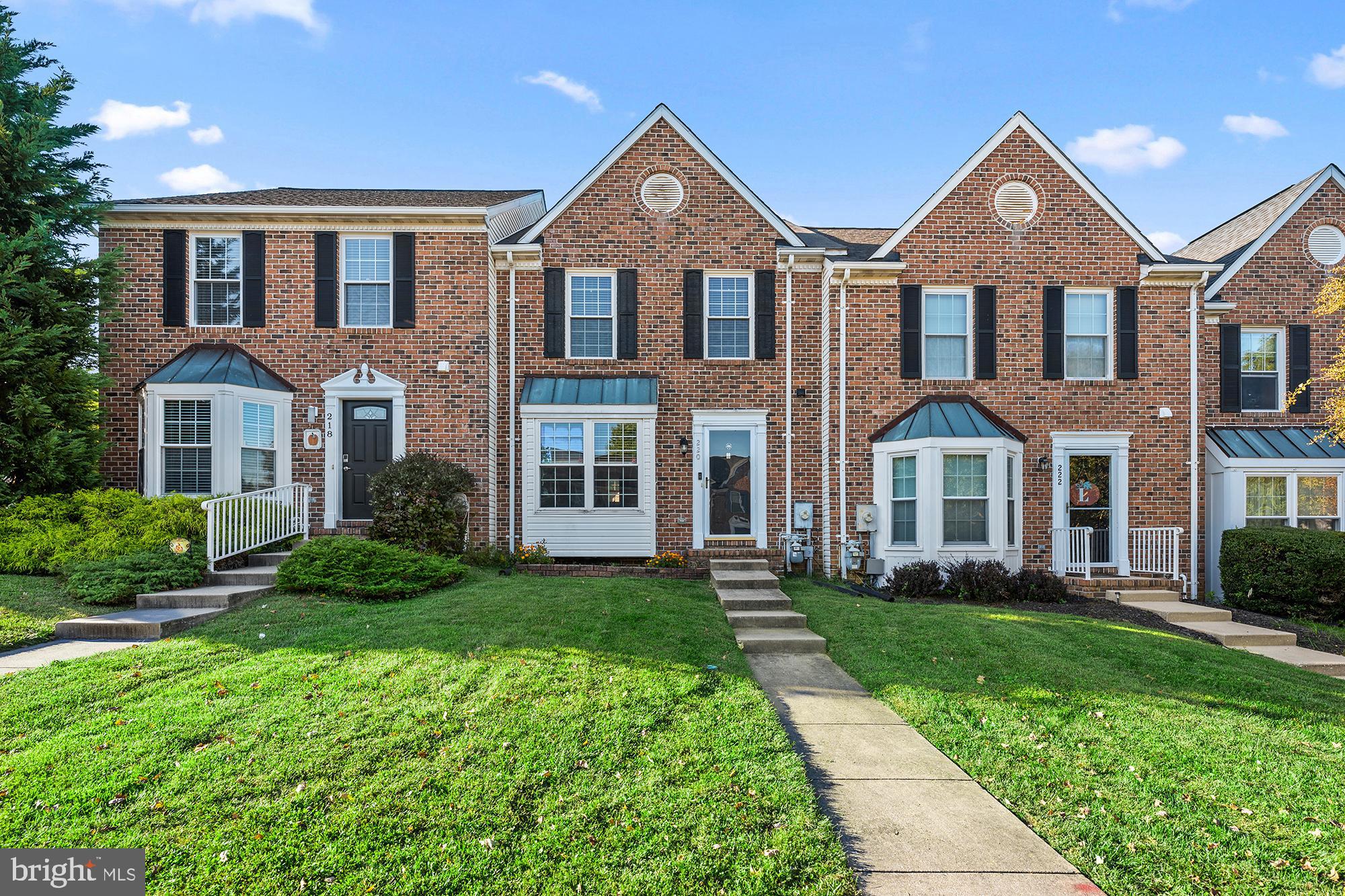 220 HUNTERS RUN TERRACE