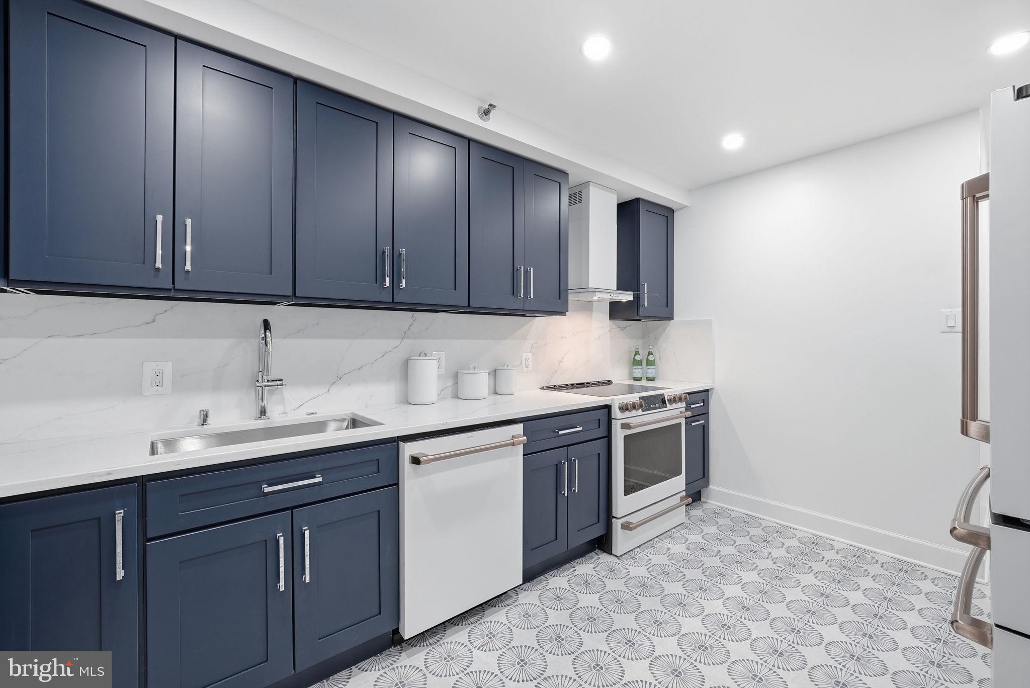 CHEVY CHASE - Residential