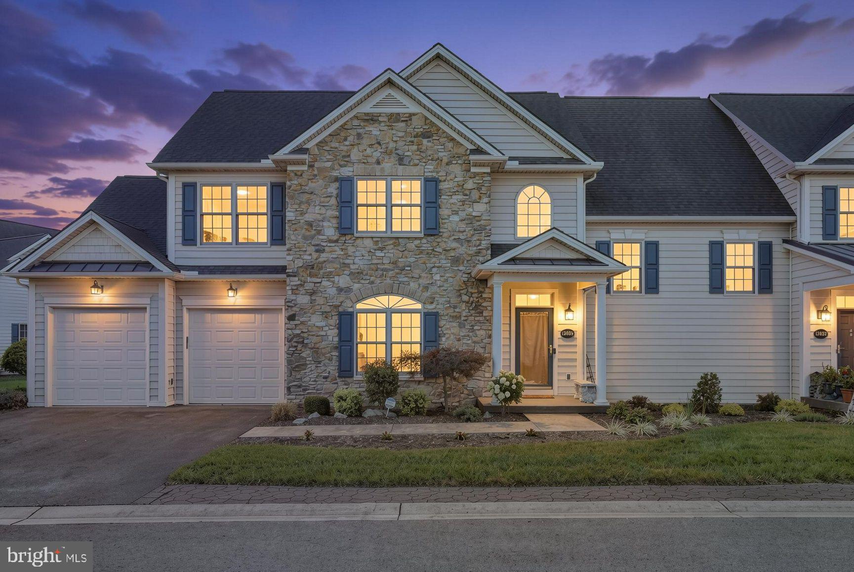 13039 HAWKINS CIRCLE