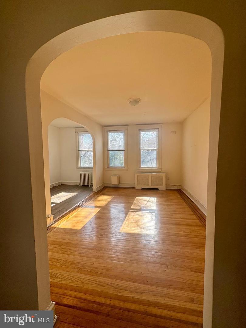Take advantage of this fantastic chance to reside on a picturesque, tree-lined street in Society Hill! Enjoy the convenience of being within walking distance to various restaurants, cafes, Washington Square Park, Jefferson Hospital and numerous other amenities! This delightful 1-bedroom, 1-bathroom apartment boasts original hardwood flooring and ample natural light from its many windows! Additional features include a coat closet, gas stove, tiled bathroom, and a generously sized bedroom! Please note, there is no on-site laundry and pets are not permitted. The tenant will be responsible for utilities including gas, electricity, and water. Photos are from previous listing.
