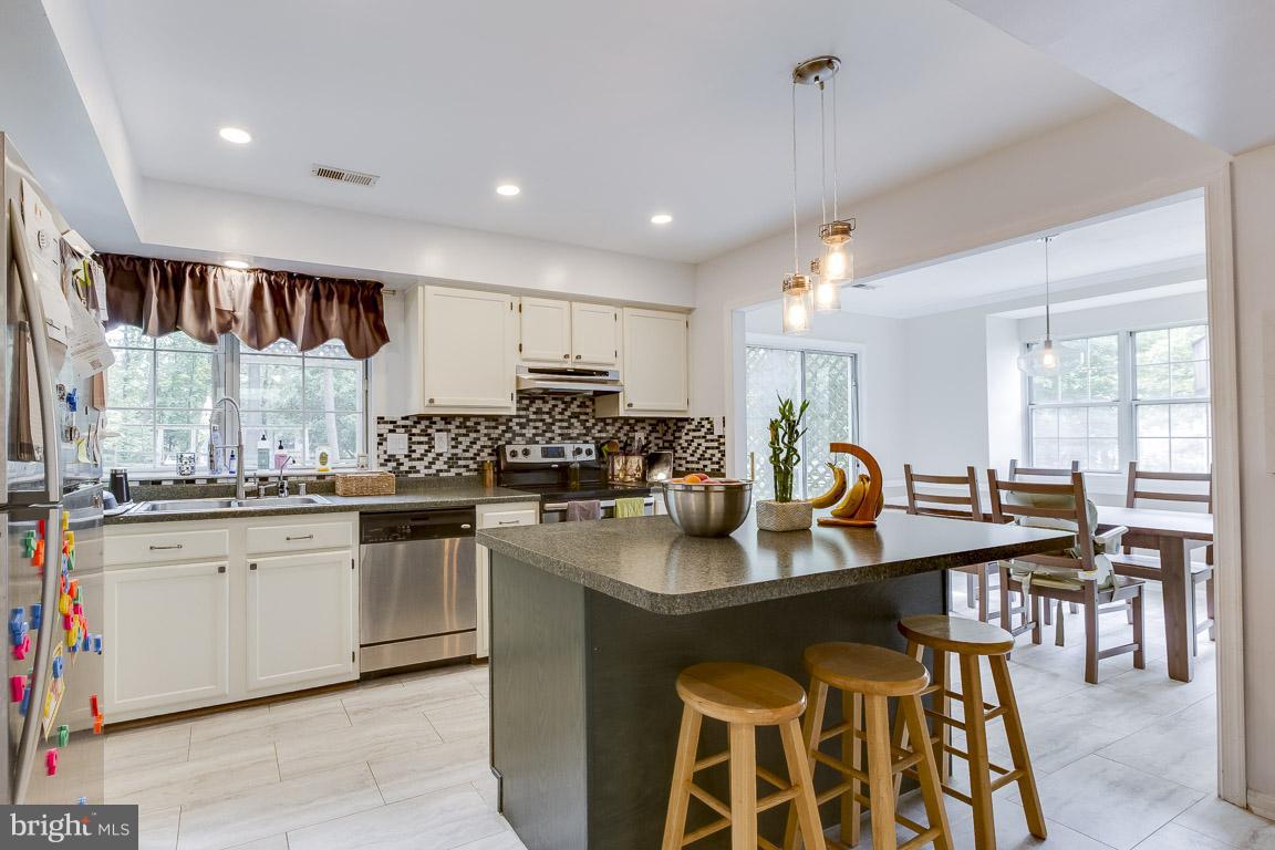 ST CHARLES SUB - HAMPSHIRE - Residential